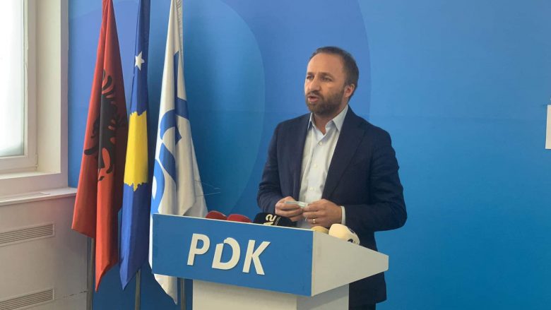 ​PDK shpreh shqetësim për mos angazhim të institucioneve për pastrimin e rrugëve nga bora