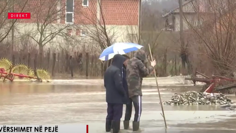 Reshjet shkaktuan përmbytje në disa fshatra të Pejës