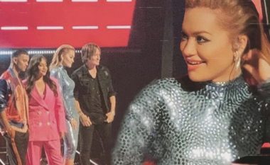 Rita Ora gati të ulet në karrigen e “The Voice Australia”, shkëlqen me dukjen senzacionale në spektaklin e talenteve