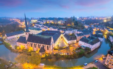 Luksemburgu, parajsë e taksave – shtet me 600 mijë banorë, por me kompani “fantazma” që administrojnë gjashtë trilionë euro