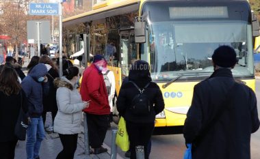 Ankesat e qytetarëve për vonesa të autobusëve, flasin nga Trafiku Urban