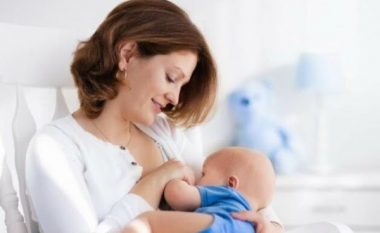 ​OBSH: Ndarja e panevojshme e nënave nga të sapolindurit për shkak të COVID-19