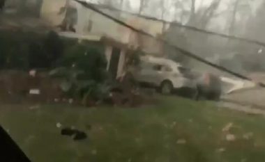 Skena “horror në qendër” të Tornados, dy amerikanë “ngujohen” brenda më të keqes – realizojnë video rrëqethëse