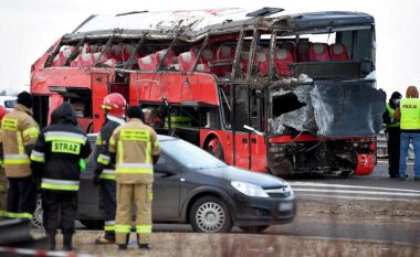 Përplaset autobusi në Poloni, vdesin 6 persona