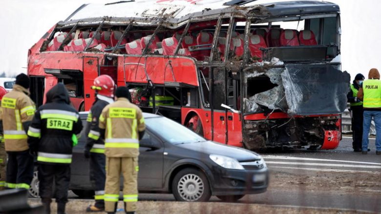 Përplaset autobusi në Poloni, vdesin 6 persona