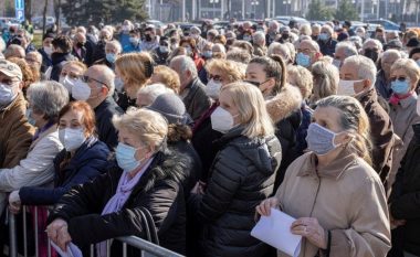 Nuk po iu kryejnë punë as vaksinat, Serbia raporton mbi 5100 të infektuar me coronavirus