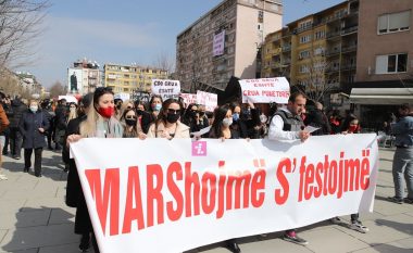 “Marshojmë kundër patriarkatit që vret”, marsh në Prishtinë për Ditën Ndërkombëtare të Gruas