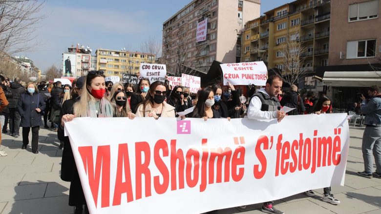 “Marshojmë kundër patriarkatit që vret”, marsh në Prishtinë për Ditën Ndërkombëtare të Gruas