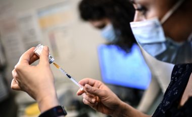 Pas Gjermanisë, Franca dhe Italia pezullojnë vaksinën AstraZeneca të COVID-19