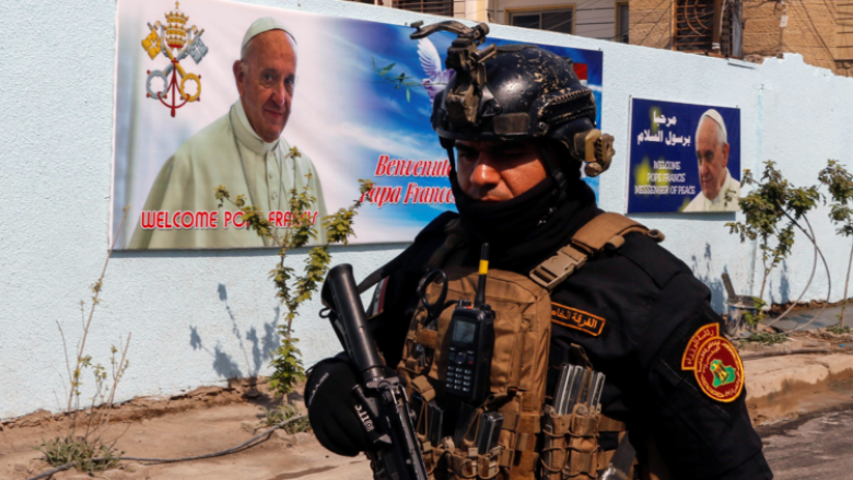 Papa, vizitë treditore në Irak
