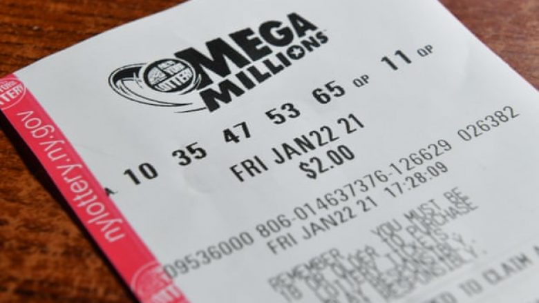 Burri nga Tenesi humbet biletën e lotarisë pre 1 milion dollarësh – më pas e gjen atë në një parking