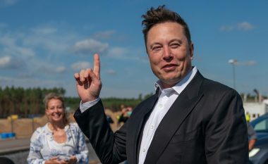 Elon Musk shtoi 25 miliardë dollarë në pasurinë e tij, vetëm në një ditë