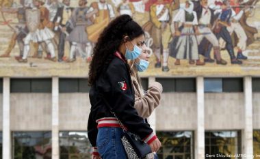 Shpresa tek vaksinat, rëndim i situatës së pandemisë në Shqipëri