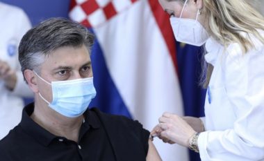 Kryeministri kroat vaksinohet me AstraZeneca