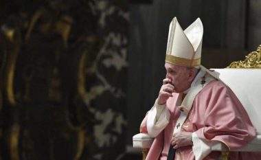 Vatikani përjashton bekimin e martesave të së njëjtës gjini, pasi Zoti ‘nuk mund të bekojë mëkatin’