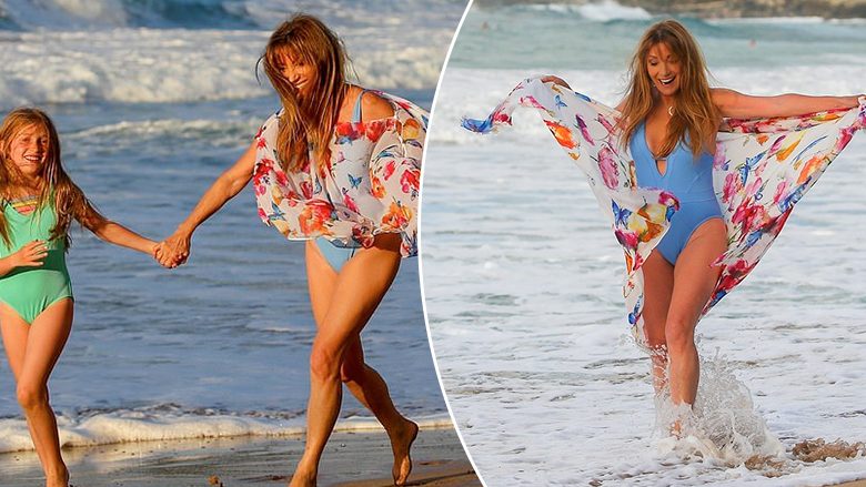 70-year-old actress Jane Seymour "overshadows" young girls, shows incredible body shapes in a bikini while on vacation in Hawaii