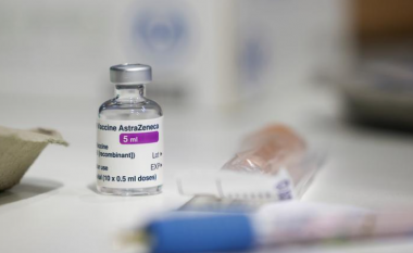 Austria pezullon injektimet me një seri të vaksinave nga AstraZeneca, pas vdekjes së një personi