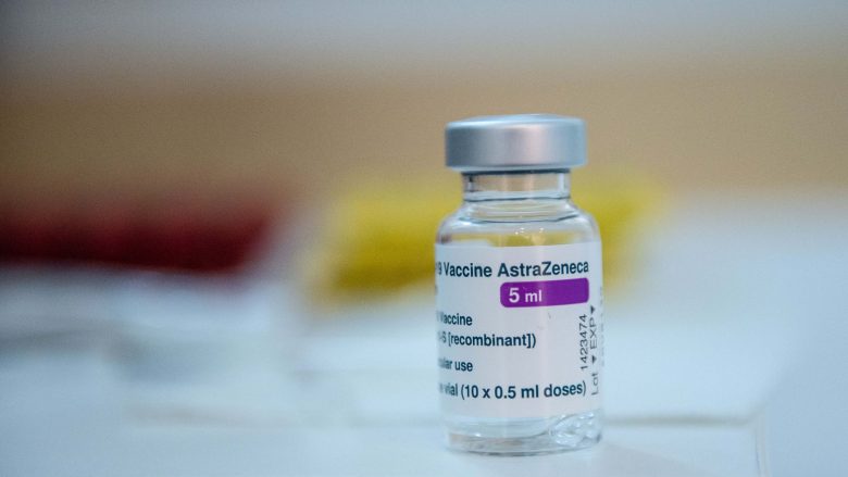 Bullgaria pezullon përdorimin e vaksinës nga AstraZeneca, vjen edhe reagimi i kësaj të fundit