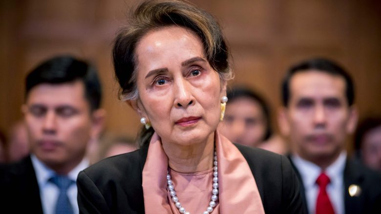 Shtohen akuzat për Aung San Suu Kyi, udhëheqësja që u rrëzua nga puçi ushtarak në Mianmar