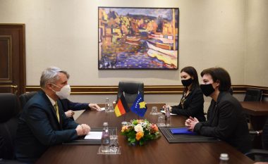 Gërvalla takon ambasadorin gjerman, flasin për dialogun me Serbinë dhe nxitjen e investimeve gjermane në Kosovë