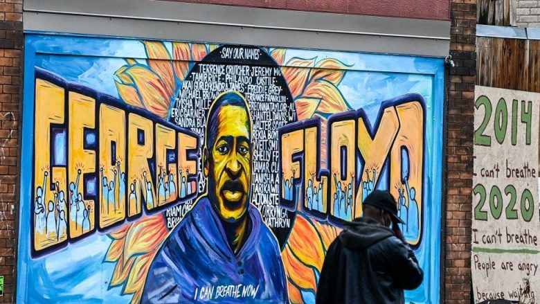 Minneapolis do t’ia paguajë 27 milionë dollarë familjes së George Floyd, afro-amerikanit që vdiq gjatë arrestimit nga policia