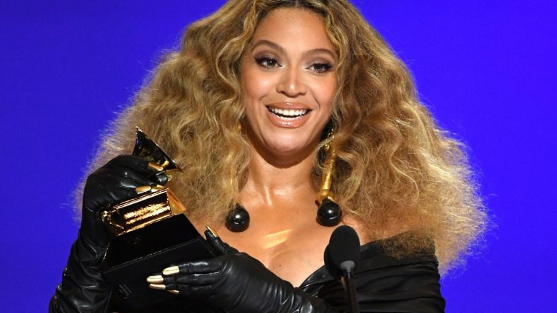 Thonjtë e Beyonce merituan çmimin e tyre në “Grammy Awards 2021”