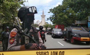 Sulm me bombë në një katedrale në Indonezi, plagosen 14 persona