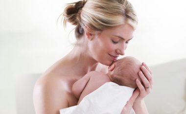 Pse bebet mbajnë aromë më tërheqëse sesa fëmijët e rritur?