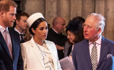 Princi Charles qesh me pyetjen rreth Harryt dhe Meghanit – ai nuk ka asnjë koment rreth intervistës së dyshes