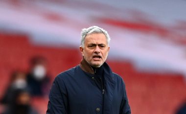 Tottenham Hotspur shkarkon trajnerin Jose Mourinho