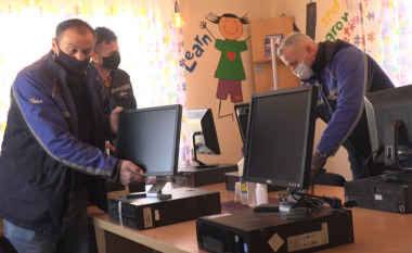 KEDS dhuron 50 kompjuterë për SOS Fshatrat e Fëmijëve