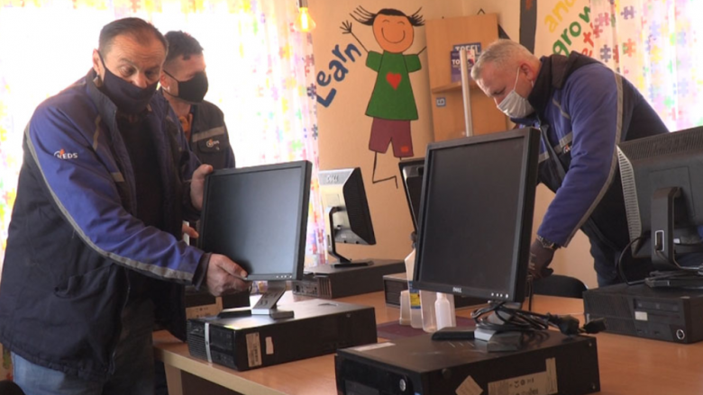 KEDS dhuron 50 kompjuterë për SOS Fshatrat e Fëmijëve
