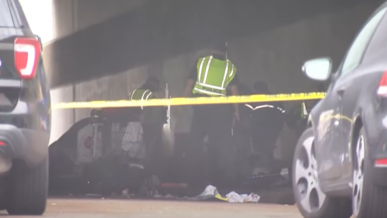 Një 71-vjeçar shkel me kamion nëntë të pastrehë: Tre të vdekur dhe gjashtë të lënduar në SHBA