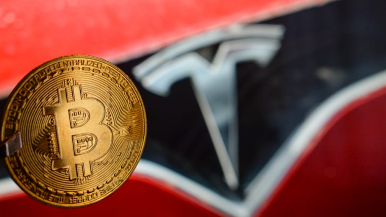 Elon Musk njofton se veturat Tesla tani mund të blihen duke përdorur kriptovalutën Bitcoin