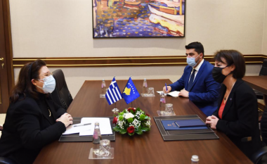 Ministrja Gërvalla priti në takim shefen e Zyrës greke në Prishtinë, flasin për avancimin e raporteve