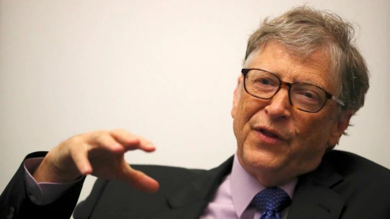 Dy pyetje që Bill Gates bën ndërsa merret me qasjen e tij ndaj problemeve