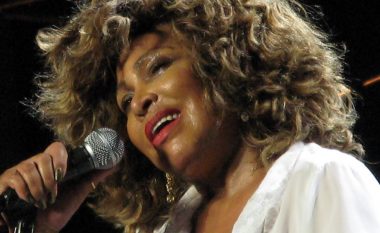 Tina Turner i jep lamtumirën audiencës me një film për jetën e saj