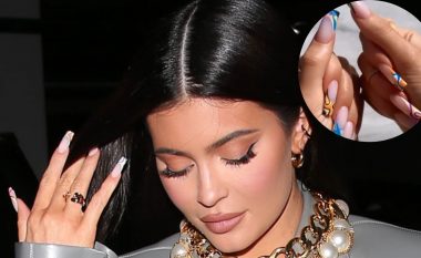 Manikyri i fundit i Kylie Jenner ka marrë vëmendje të madhe në TikTok