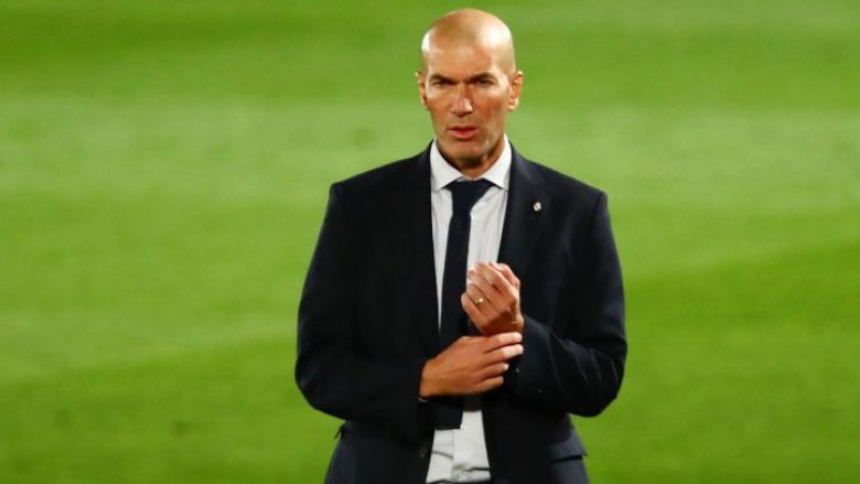E ardhmja e Zinedine Zidane te Real Madridi është në ajër