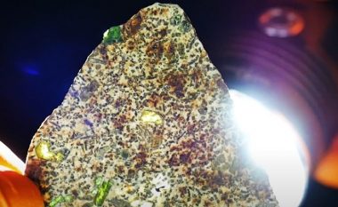 Një meteorit i zbuluar në Sahara, i formuar para se të formohej Toka?