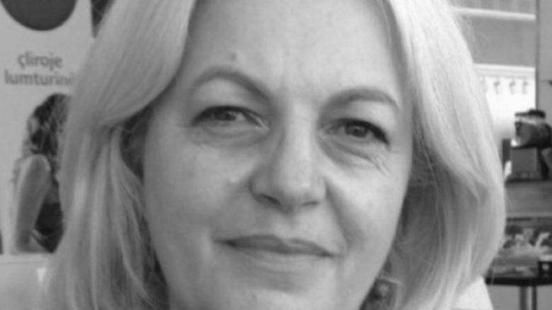 Vdes në moshën 58-vjeçare profesoresha Sazana Çapriqi