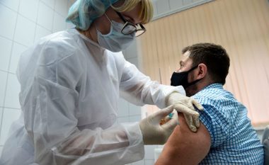 Vdes 33-vjeçari kroat pas vaksinimit me AstraZeneca, autoritetet fillojnë hetimet pasi ky ishte rasti i dytë në Kroaci