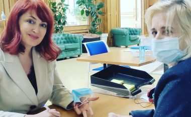 Eliza Hoxha regjistrohet si deputete në legjislaturën e tetë të Kuvendit të Kosovës