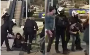 Policia greke njoftoi se u sulmuan nga qytetarët, pamjet tregojnë të kundërtën – kjo nxiti mllef   