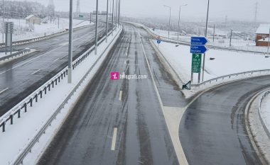 Vazhdojnë reshjet e borës, Ministria e Infrastrukturës thotë se rrugët janë të kalueshme