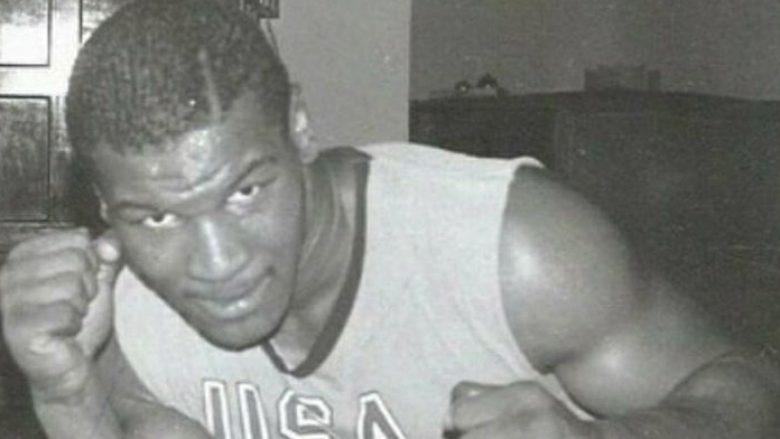 Ngritja e një legjende: Meçi i parë i Tyson si 13 vjeçar kur u desh të gënjenin se është 18 vjeç