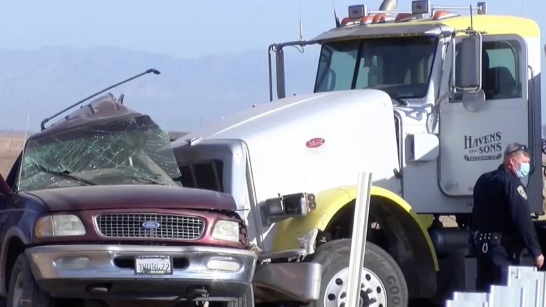 Të paktën 15 të vdekur në një aksident komunikacioni në Kaliforni