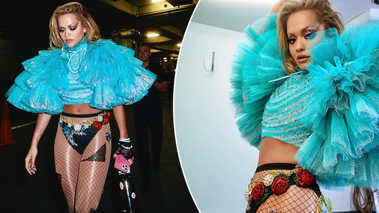 Rita Ora ndan me fansat të tjera fotografi nga dukja glamuroze dhe atraktive në paradën e komunitetit LGBTI në Australi