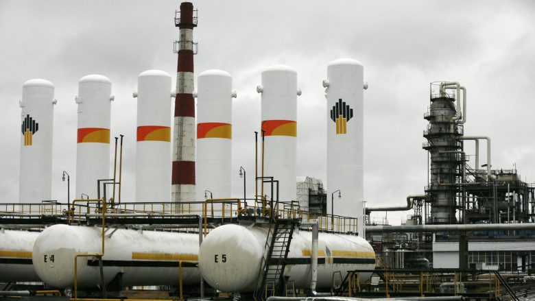 Bie prodhimi i naftës në Rusi