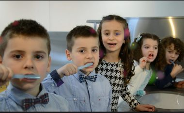Dita Ndërkombëtare e Shëndetit Oral, vizitat e fëmijëve te dentisti të bëhen të detyrueshme